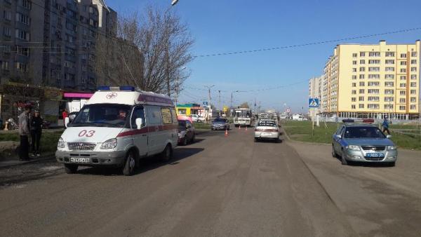 В Невинномысске на пешеходном переходе иномарка сбила школьницу